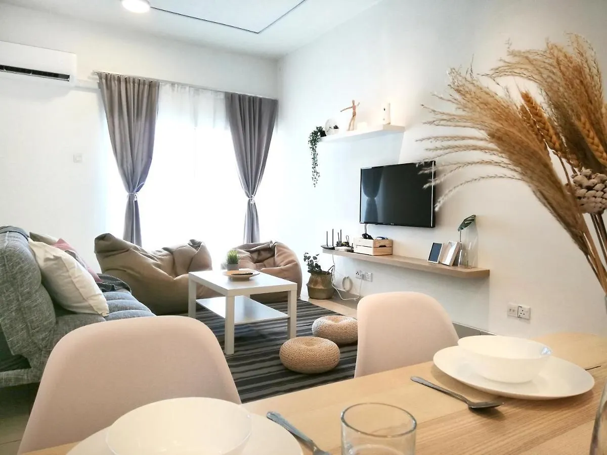 Subang City Residence, Spacious Home With Balcony, Walking Distance To Summit, 5Min To Sunway Subang Jaya