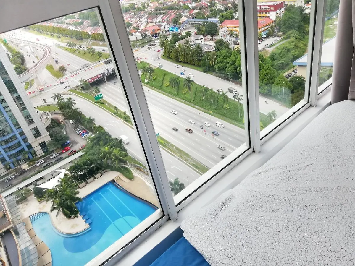 아파트 Subang City Residence, Spacious Home With Balcony, Walking Distance To Summit, 5Min To Sunway 수방자야