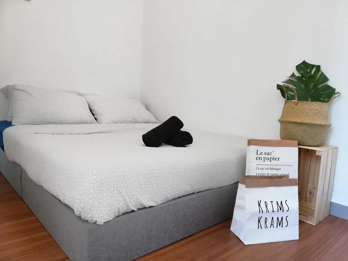 Subang City Residence, Spacious Home With Balcony, Walking Distance To Summit, 5Min To Sunway 수방자야 말레이시아