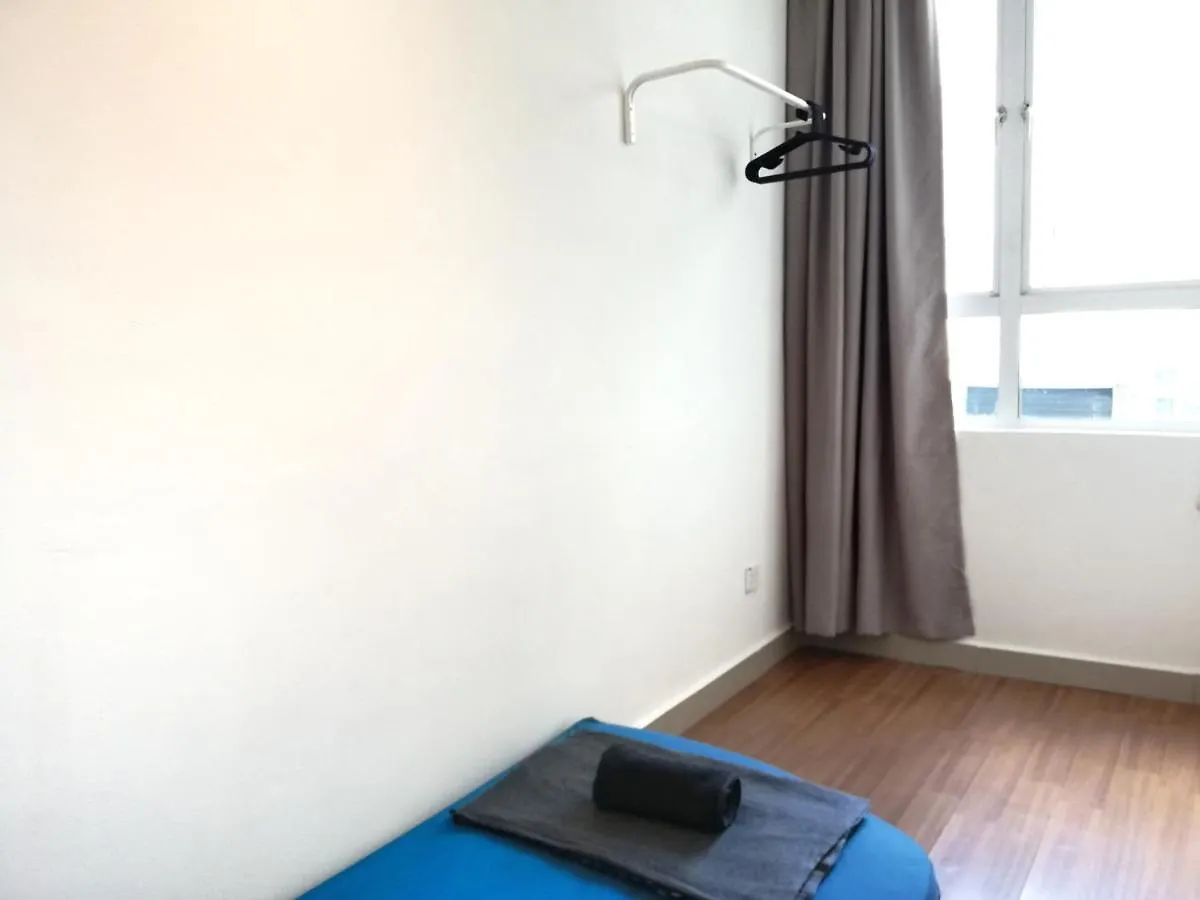 Subang City Residence, Spacious Home With Balcony, Walking Distance To Summit, 5Min To Sunway 수방자야 0*,  말레이시아